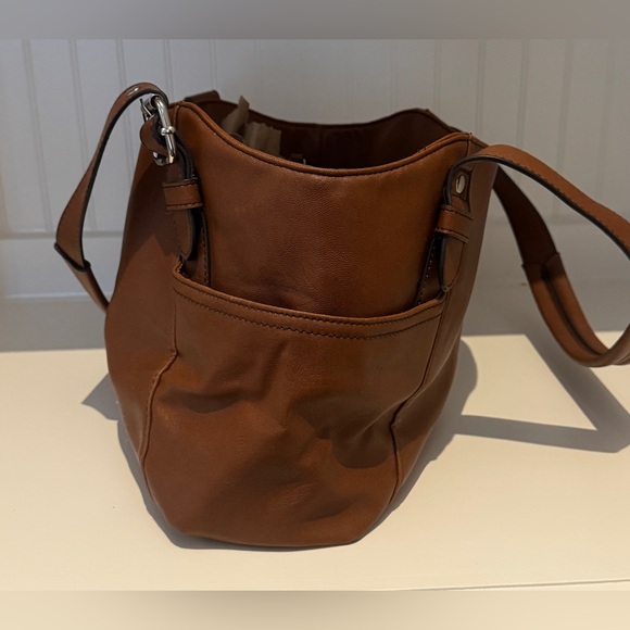 Relic Shoulder Bag - Picture 3 of 15